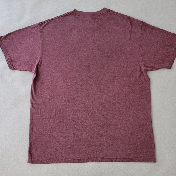 Optima Mens Burgandy Dinky creek Short Sleeve T-Shirt Size XL - Picture 2 of 6